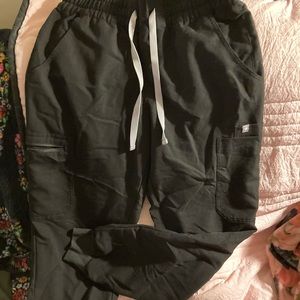 Figs black joggers size S